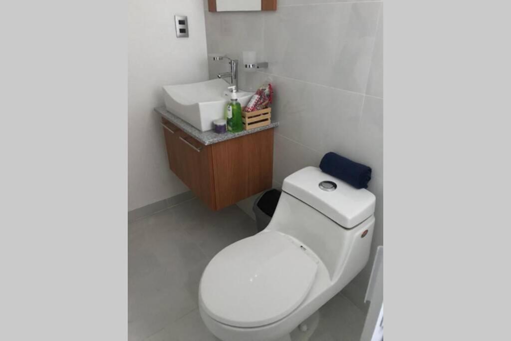 ¡NUEVO! Hermoso departamento con alberca. Manzanillo Exterior foto
